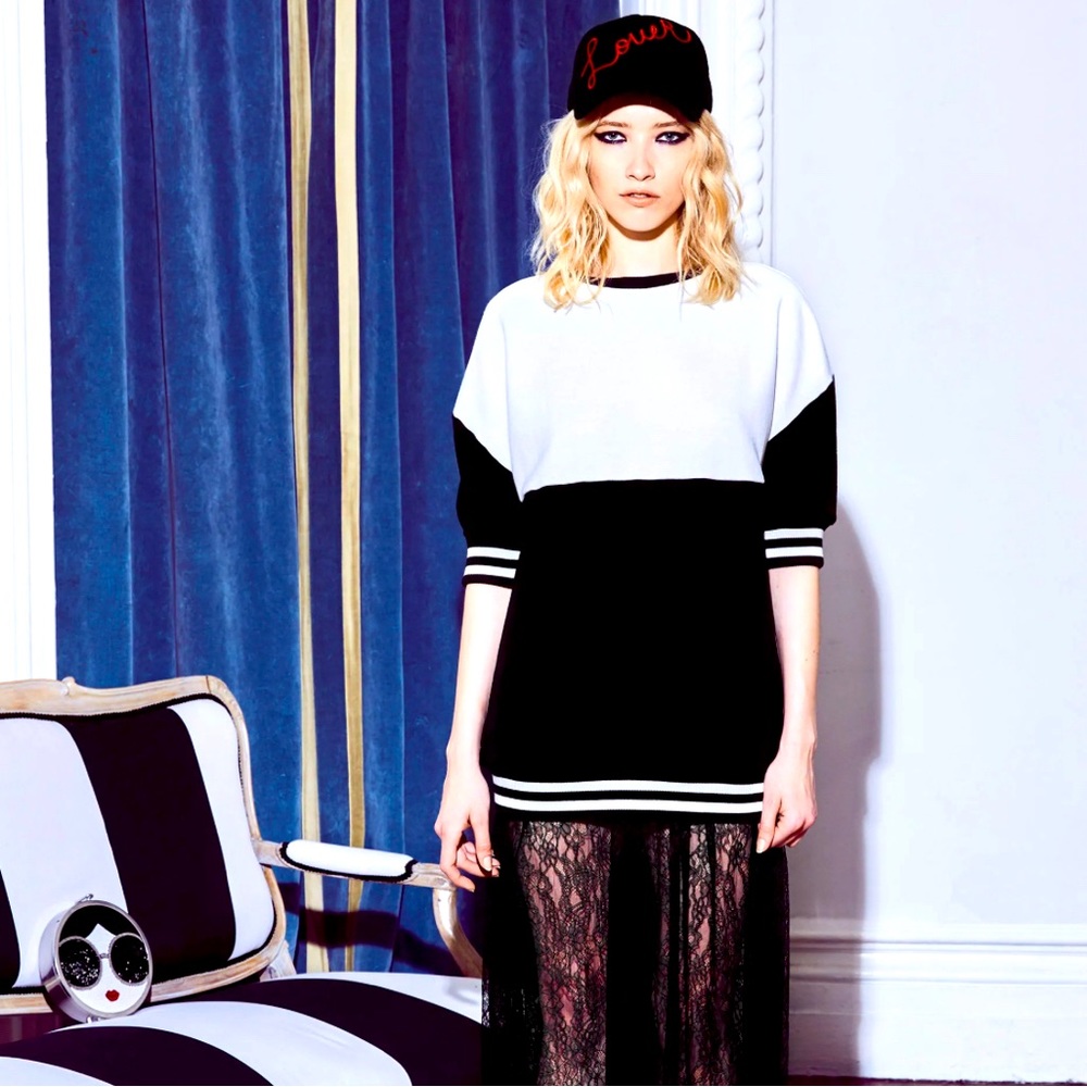 Alice + Olivia - GUSSIE SWEATSHIRT DRESS